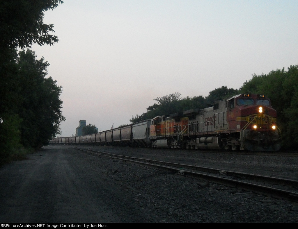 BNSF 746 West